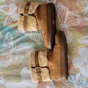 Cozy Tan Fur-Lined Boots